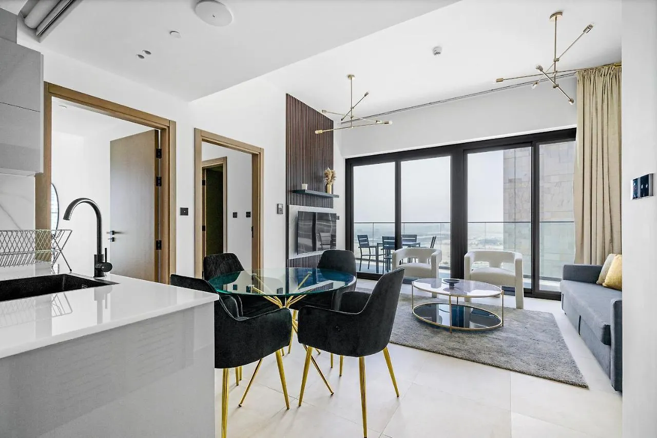 Apartment Alh Vacay - With Private Jacuzzi 2 Bedrooms In Binghatti Canal Dubai