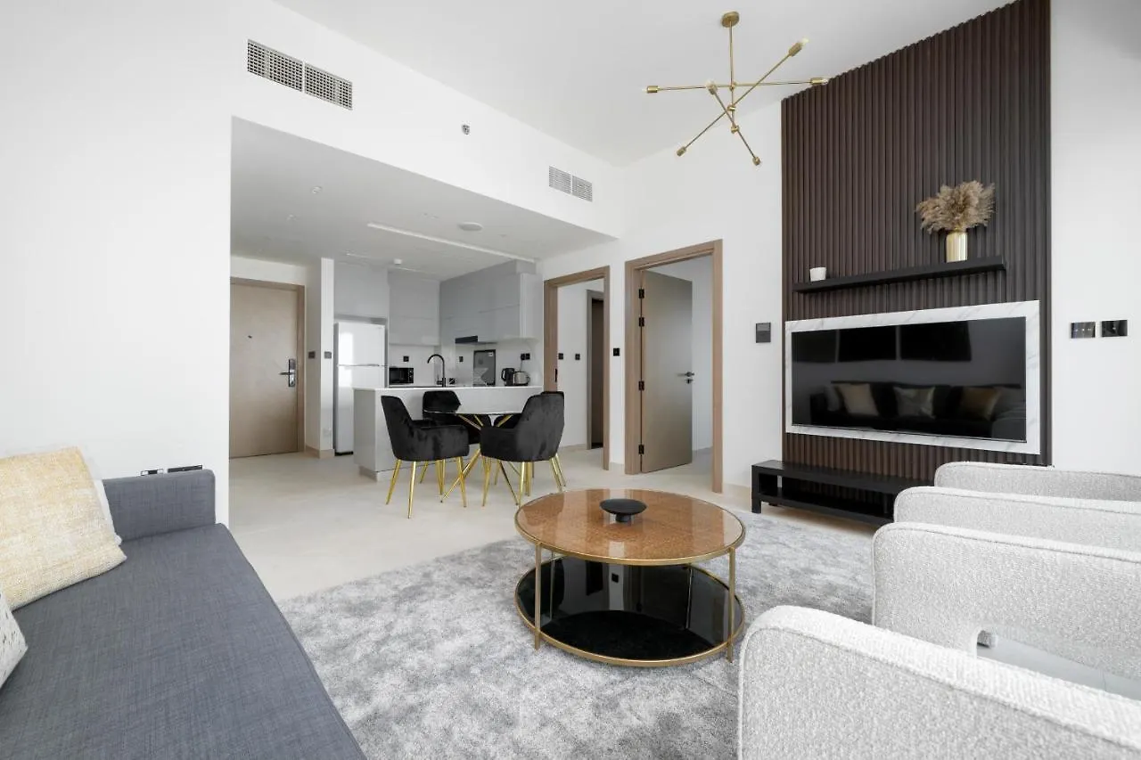 Alh Vacay - With Private Jacuzzi 2 Bedrooms In Binghatti Canal Dubai United Arab Emirates