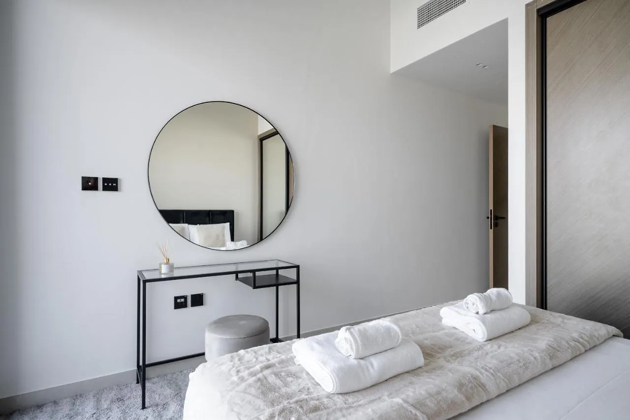Alh Vacay - With Private Jacuzzi 2 Bedrooms In Binghatti Canal Dubai 0*,